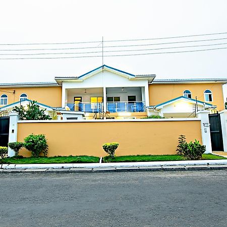 @Home Boutique B&B Hostel And Suite Accra Buitenkant foto
