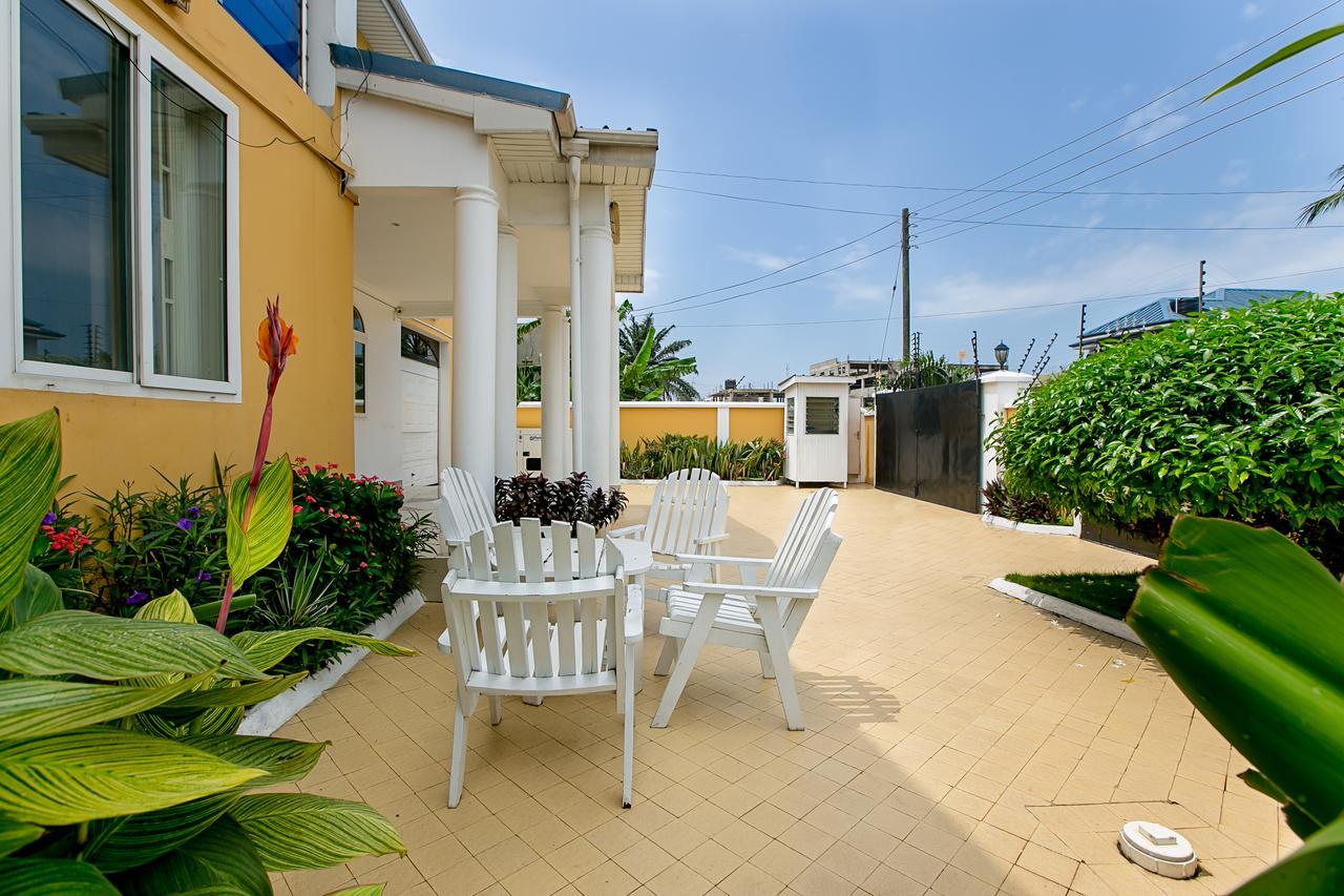 @Home Boutique B&B Hostel And Suite Accra Buitenkant foto