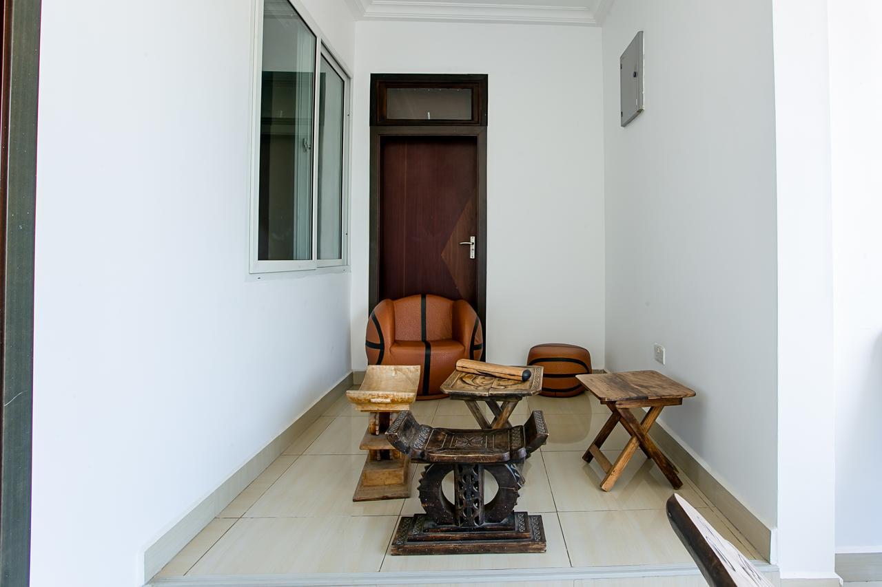 @Home Boutique B&B Hostel And Suite Accra Buitenkant foto