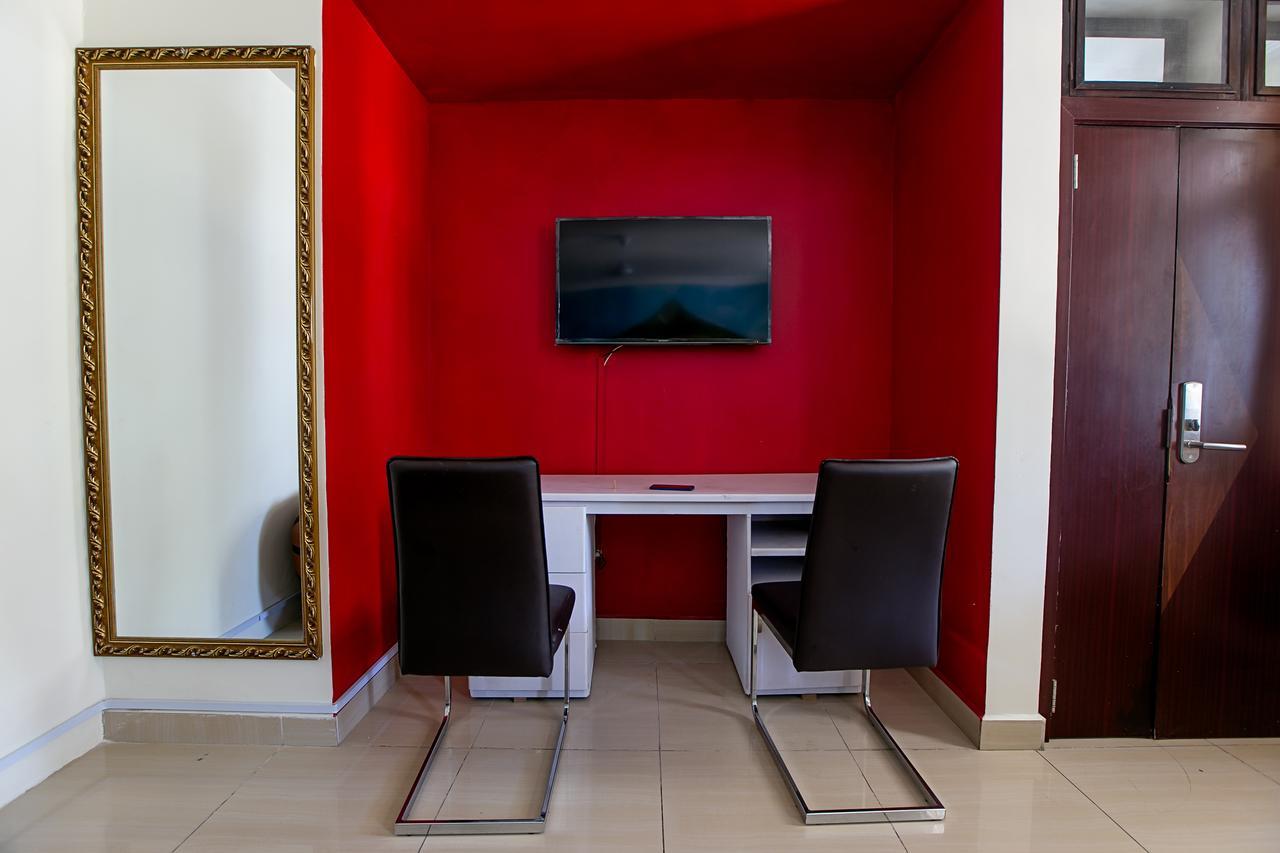 @Home Boutique B&B Hostel And Suite Accra Buitenkant foto